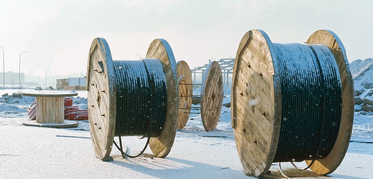 如何判斷危廢和固廢 危廢和固廢的判定標準?租用農田處理廢油桶致土壤污染 ，三家出售危廢的公司被列為共同被告，這三家公司將面臨哪些處罰  健明迪檢測